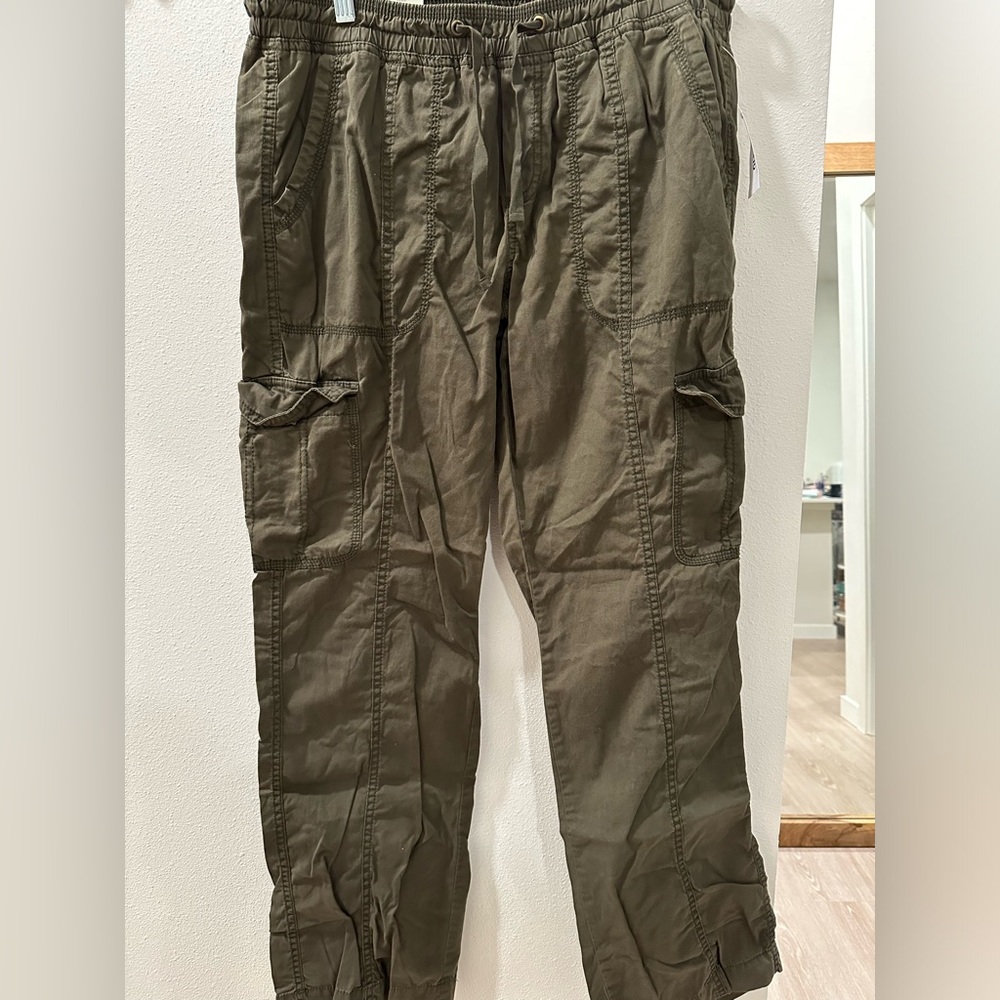NWT Old Navy cargo pants size L